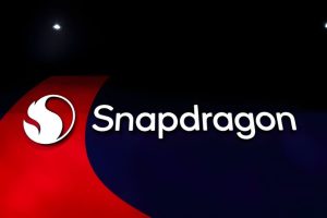کوالکام از Snapdragon 7s Gen 4 رونمایی کرد: چیپ 4 نانومتری با ارتقای ۷٪ CPU/GPU، پشتیبانی نمایشگر فوق‌عریض 144Hz و قابلیت‌های هوش مصنوعی روی دستگاه. بررسی فنی و کاربردی در فوریوموبایل.