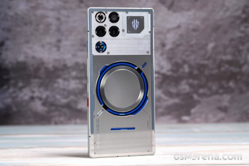 بررسی کامل ردمجیک 11 پرو: گوشی گیمینگ با خنک‌کننده مایع و باتری 7500mAh